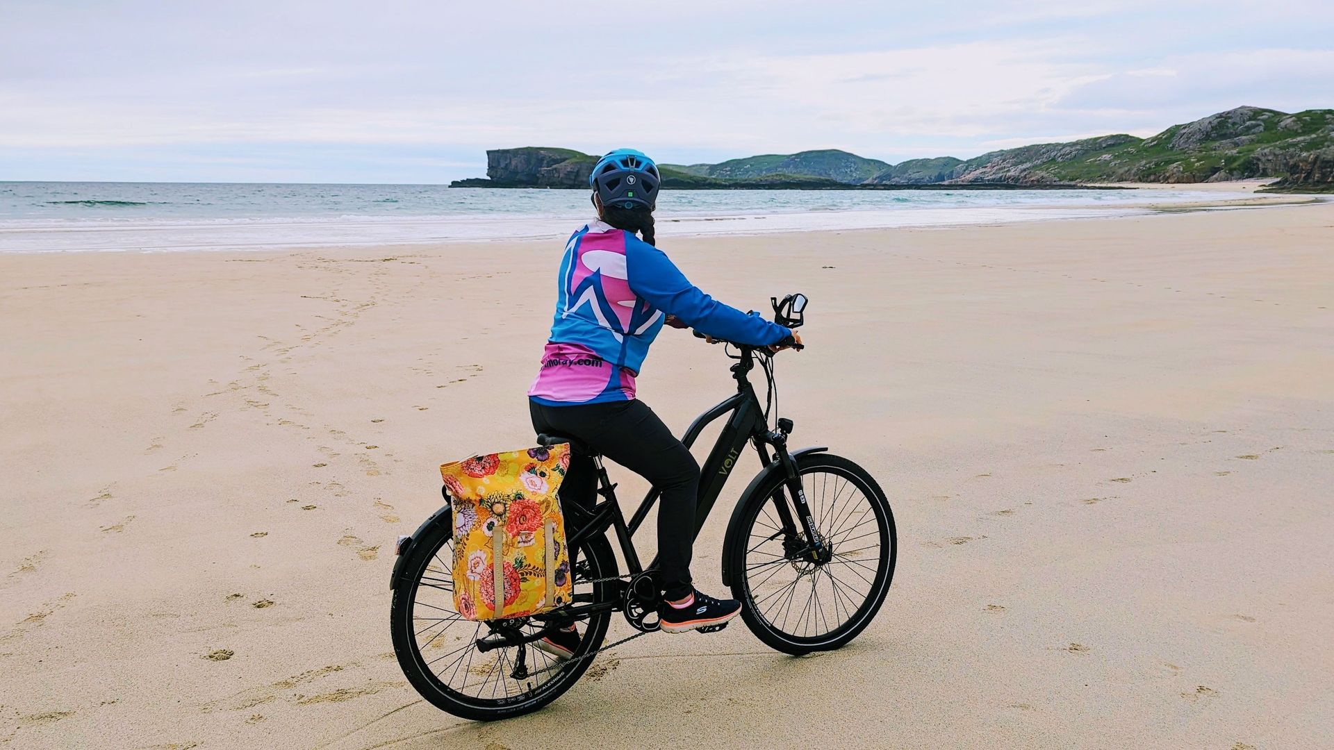 Karen Cox with Pulse LS cycling at the beach