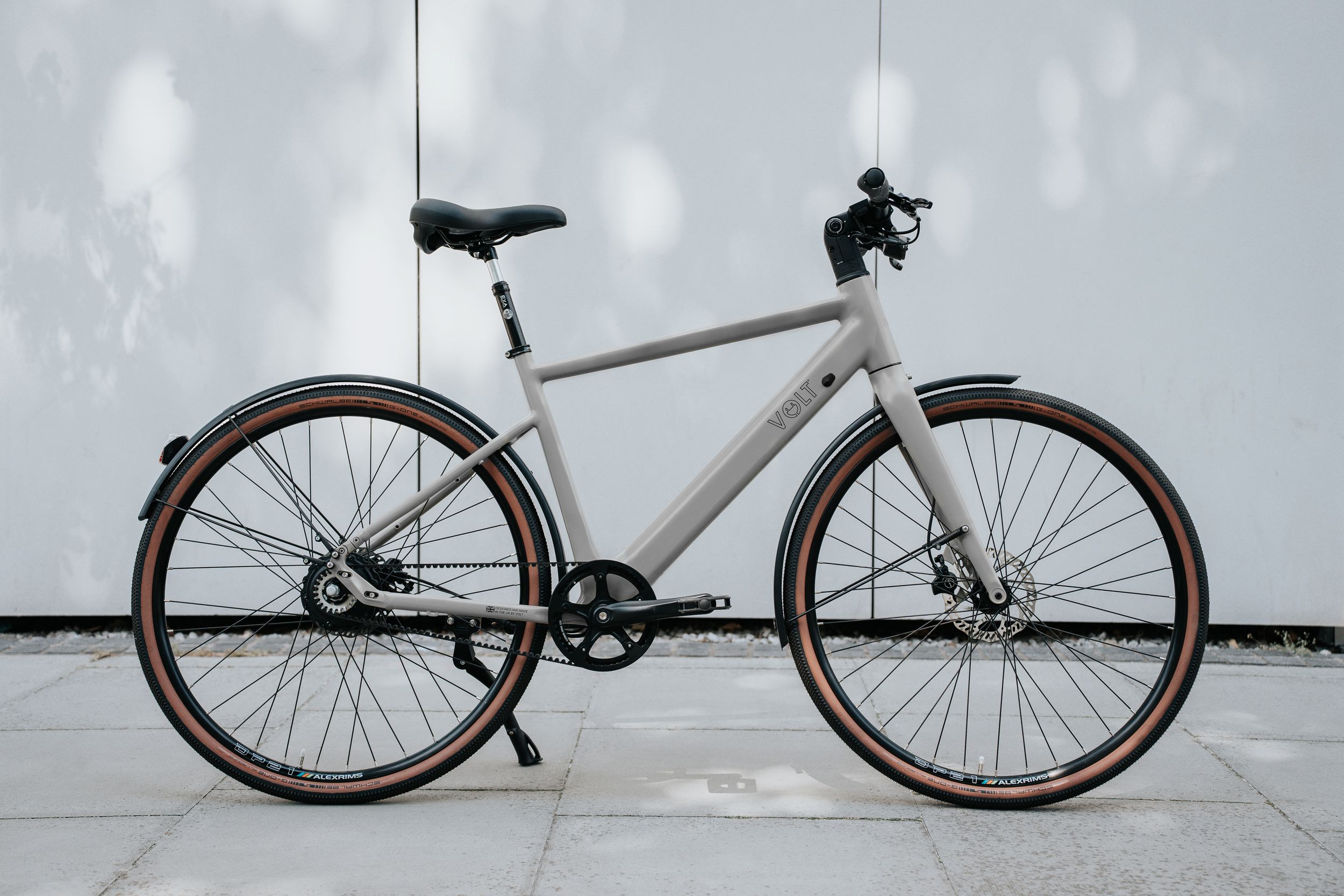 Volt Urban E-bike in city environment