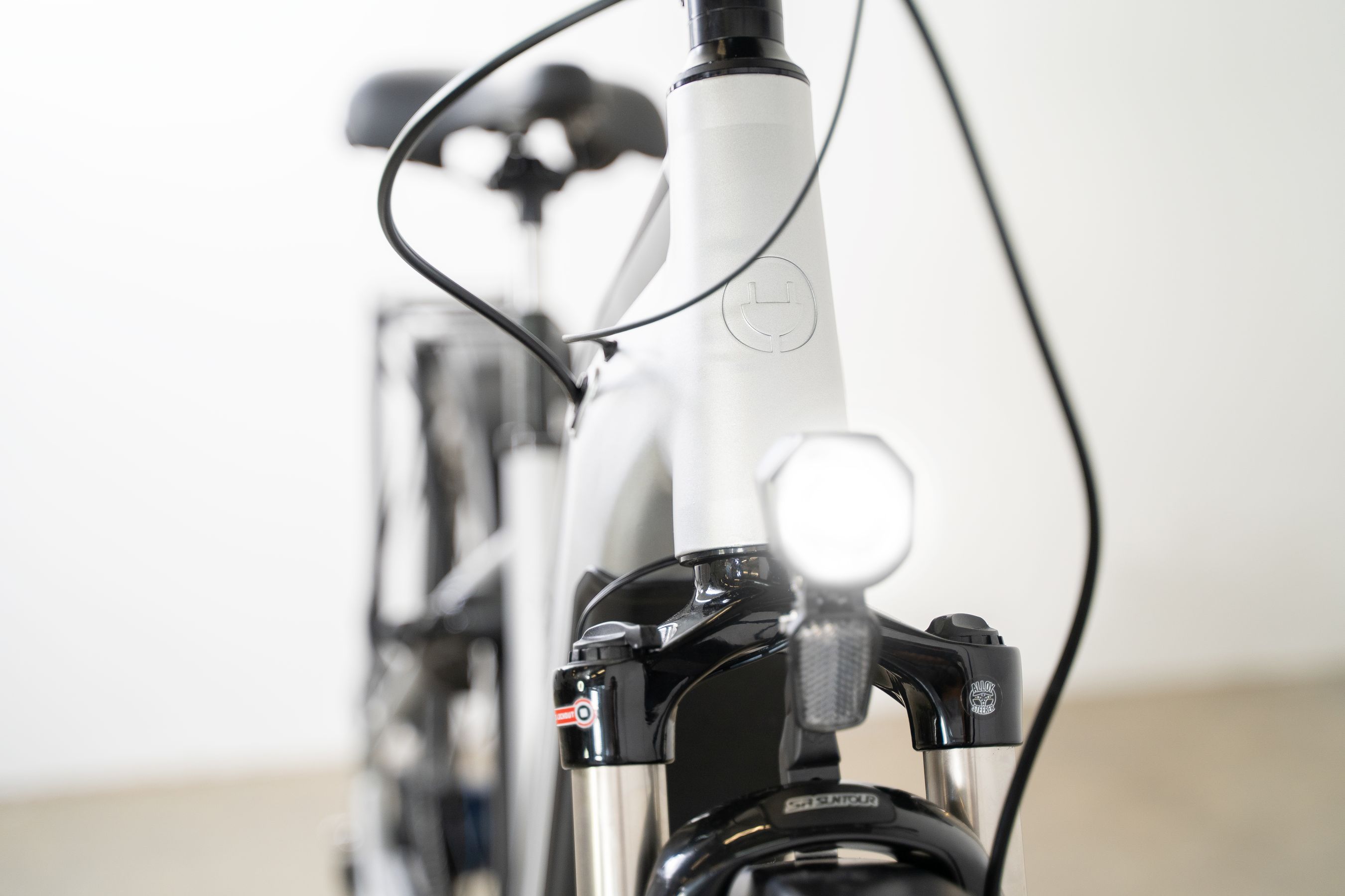 Volt Infinity LS Shimano STEPS e-bike studio photograph