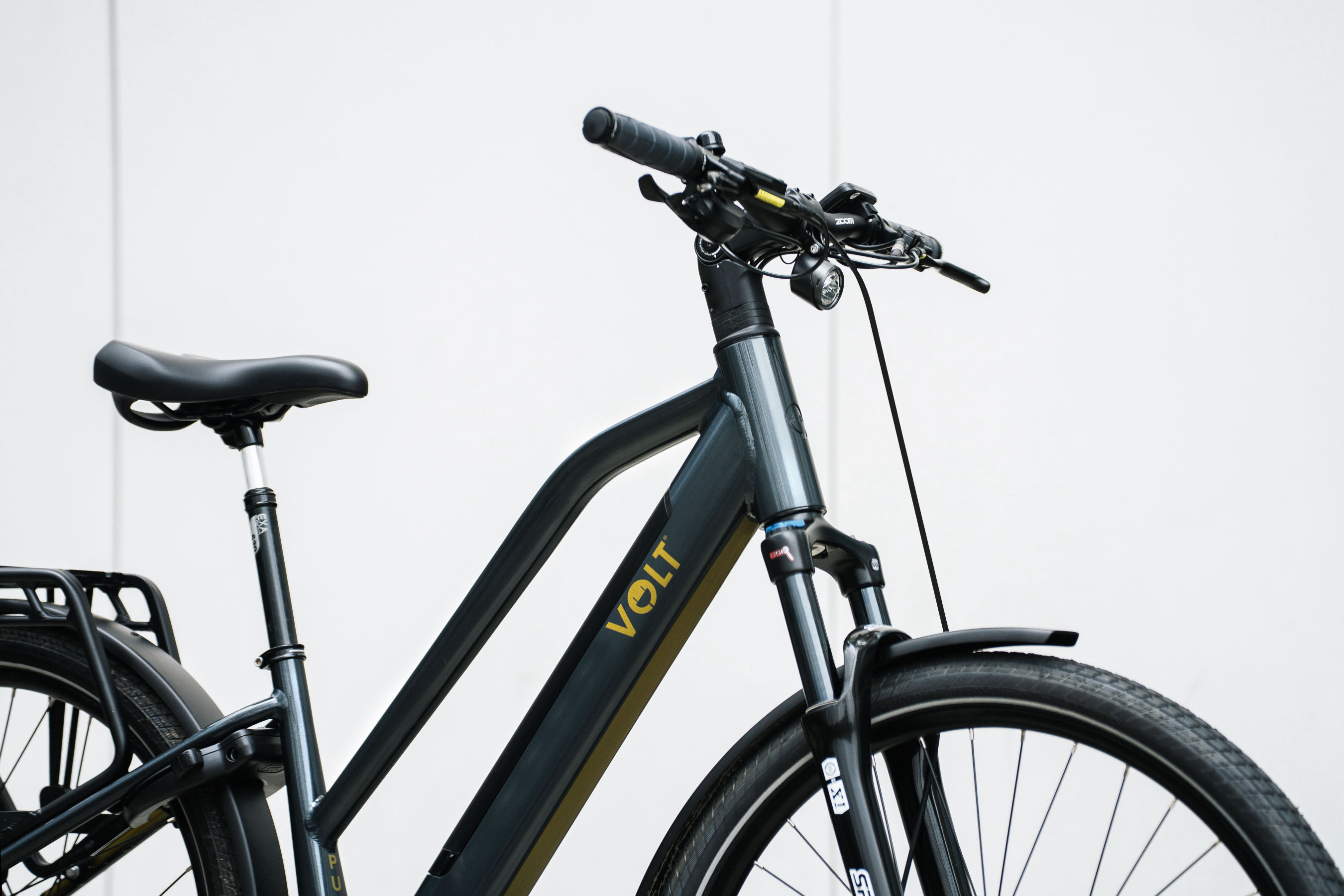Volt Pulse LS Step Through E-bike studio photograph