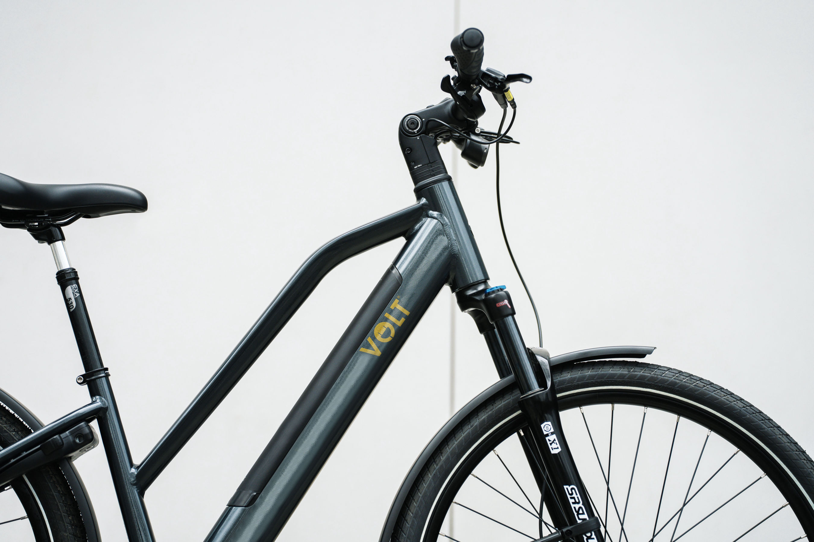 Volt Pulse LS Step Through E-bike studio photograph