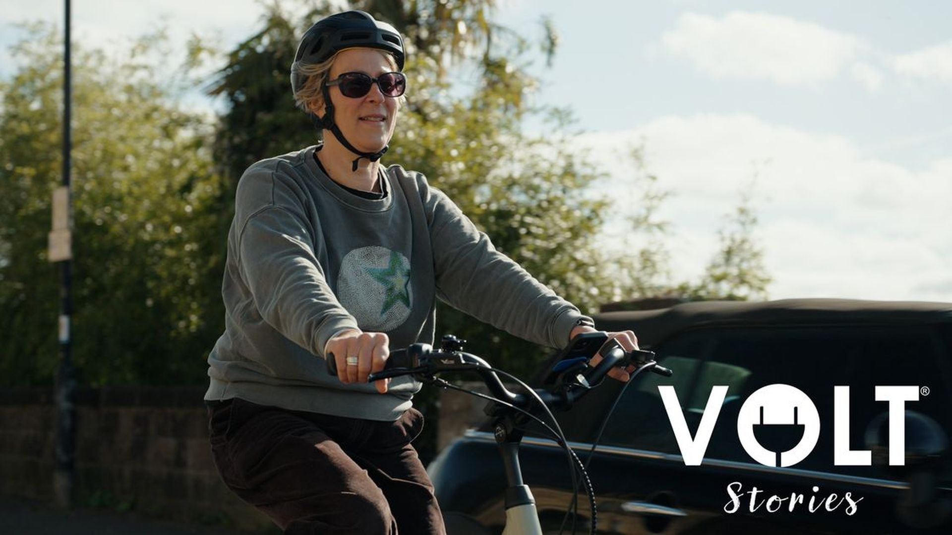 Cally on her VOLT Regent electric bike